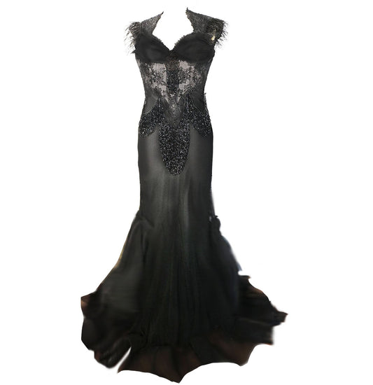victorian gown medium (size 6/8)