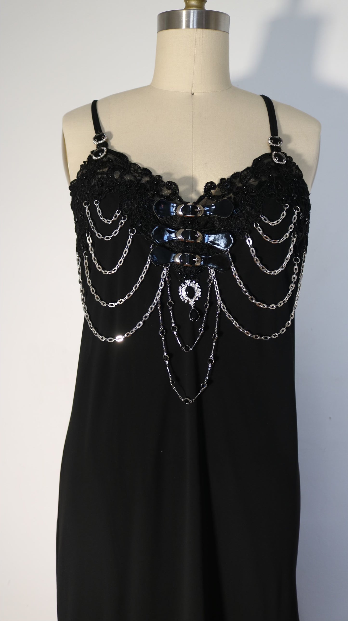 black chain gown medium